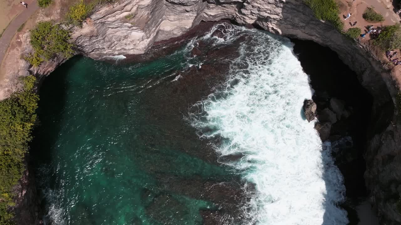Bali Nusa Penida Broken Beach Drone Shot (DJI Mavic 3 Classic 4K30FPS)