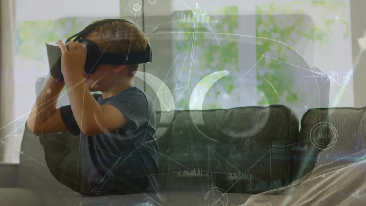 animación del procesamiento de datos sobre un niño caucásico usando auriculares vr