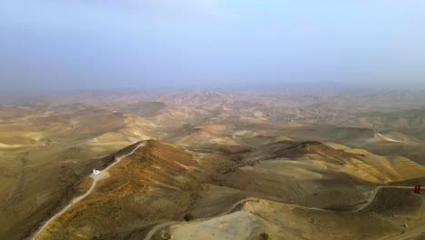 Dry-desert-extreme-heat,-dust-and-haze-to-the-end-of-the-horizon