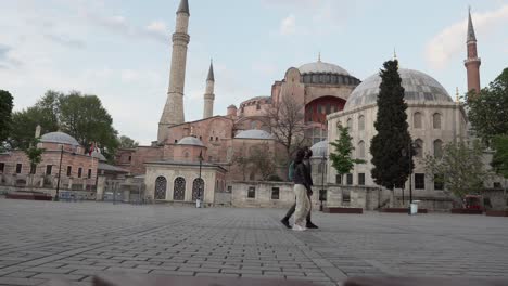 Tourist-couple-walking-near-Hagia-Sophia-in-covid19-Quarantine-time