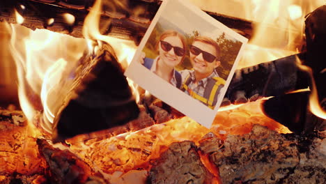 A-Man-Burns-A-Photo-Of-A-Couple-In-Love-And-Throws-It-Into-The-Fireplace