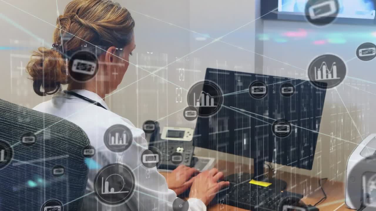 animación de redes de conexiones a través de una doctora caucásica usando computadora