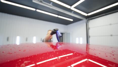lavado de automóviles limpieza, limpieza de automóviles utilizando sopladores eléctricos
