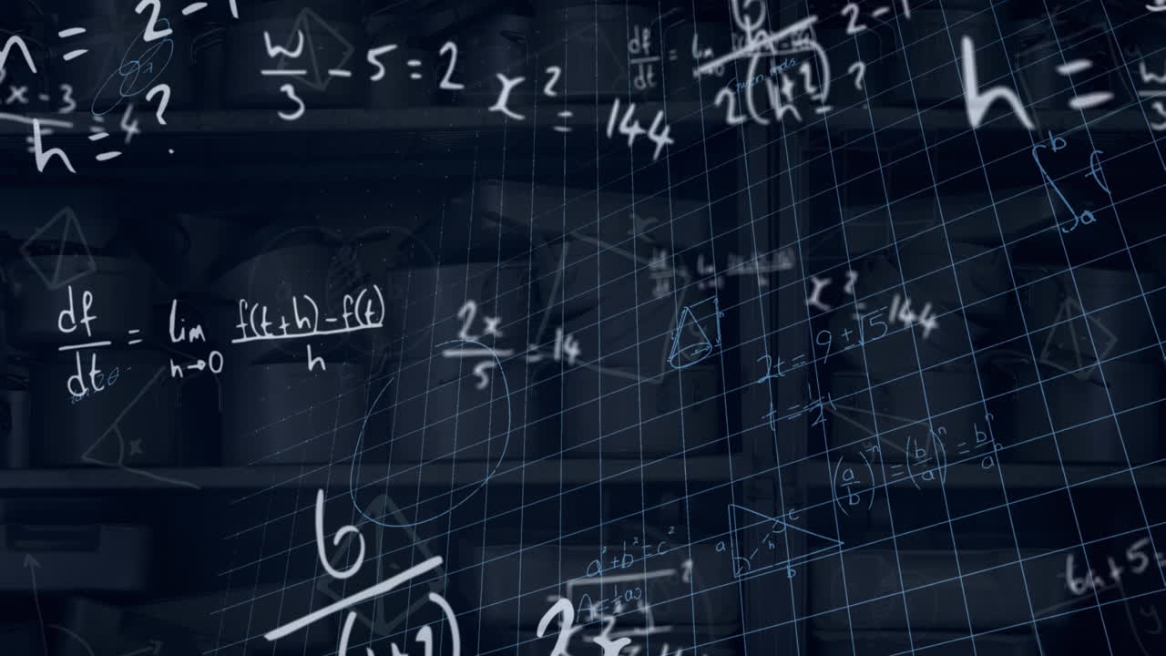 animación de capas de fórmulas y ecuaciones matemáticas sobre un fondo negro