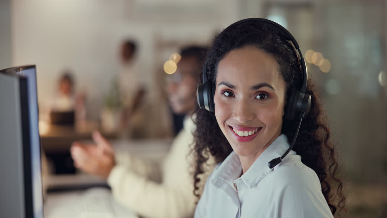 retrato del agente del centro de llamadas