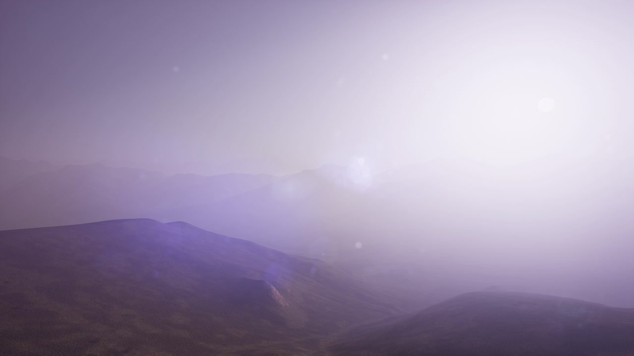 안개 속 에 있는 공중 의 초록색 언덕 풍경