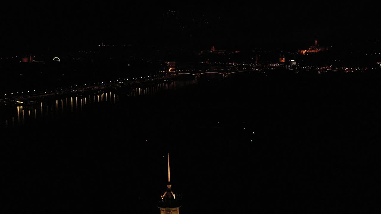 헝가리 국경일인 8월 20일 부다페스트에서 큰 불꽃놀이