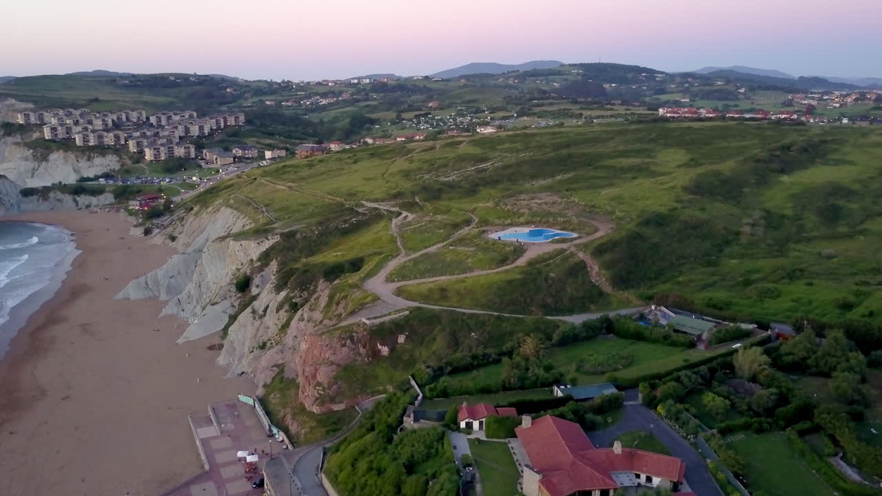 Veduta aerea di uno splendido paesaggio costiero in Spagna.
