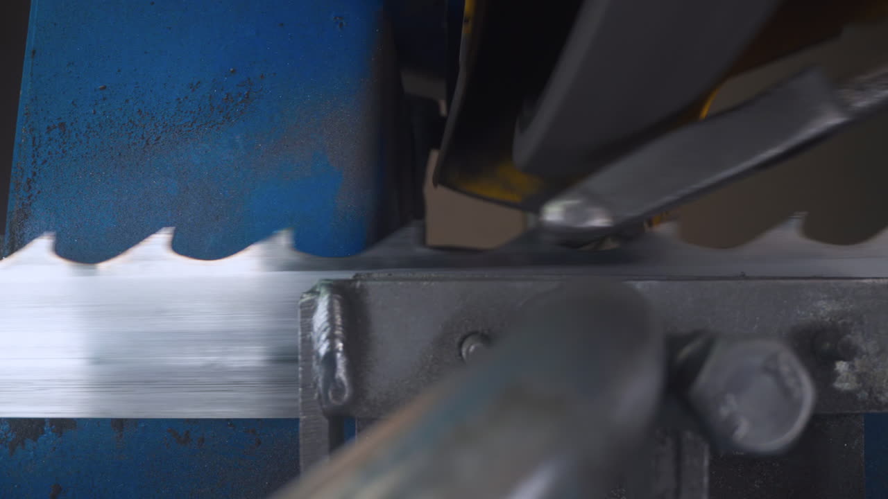 도구는 밴드 사 블레이드 기어를 기계 날카롭게 움직입니다.