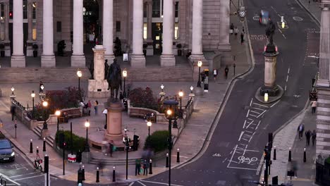 regardant vers la banque d'angleterre depuis le coq d'argent