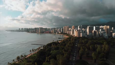 Drohnenaufnahmen-Aus-Der-Luft-Von-Honolulu,-Hawaii