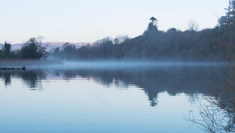 The-spectacular-scene-of-fog-on-the-river-in-winter