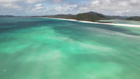 Aerial-View-of-Stunning-Whitehaven-Beach-on-Whitsunday-Island,-Queensland,-Australia