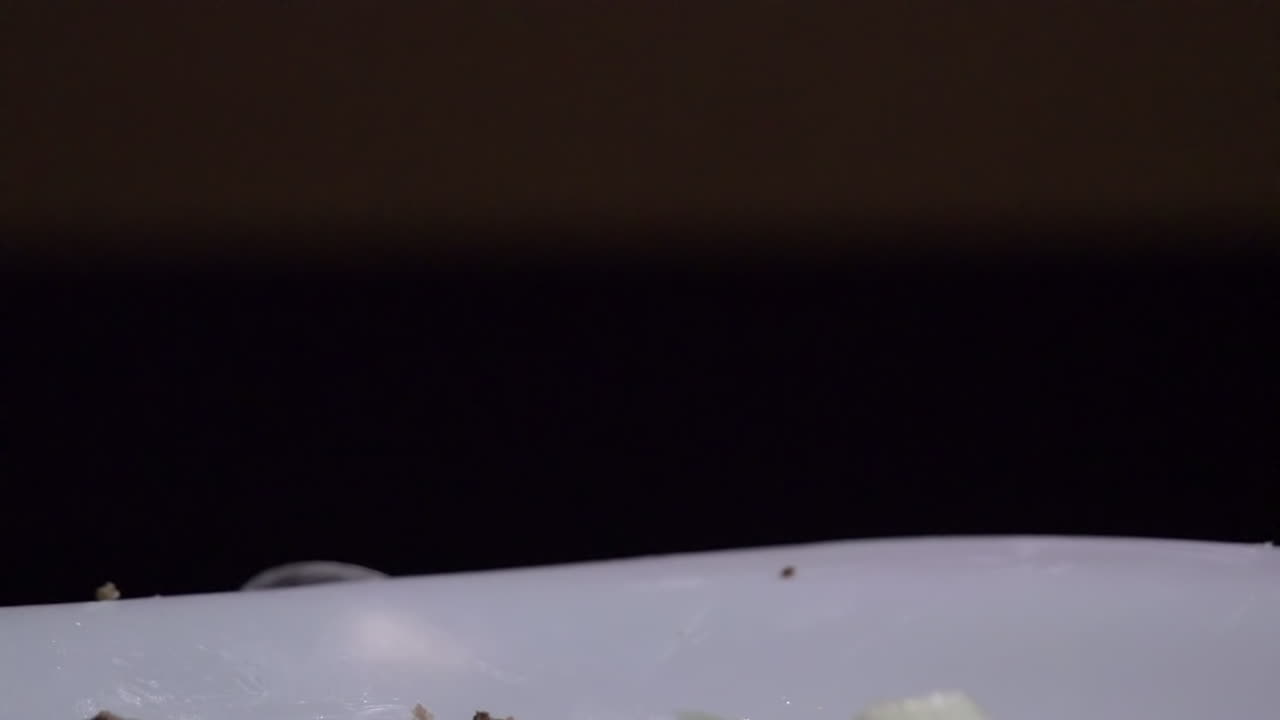 Falling of sandwich in parts