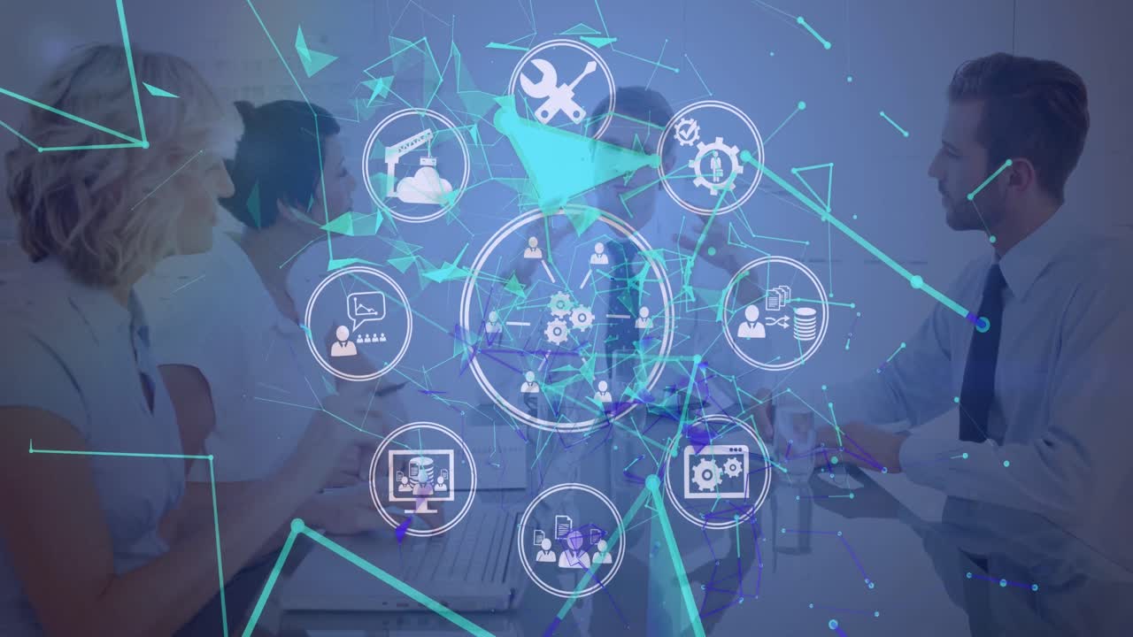 animación de la red de conexiones a través de las manos de diversos empresarios en la oficina