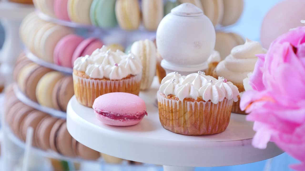 deliciosa recepción de bodas bar de dulces mesa de postres