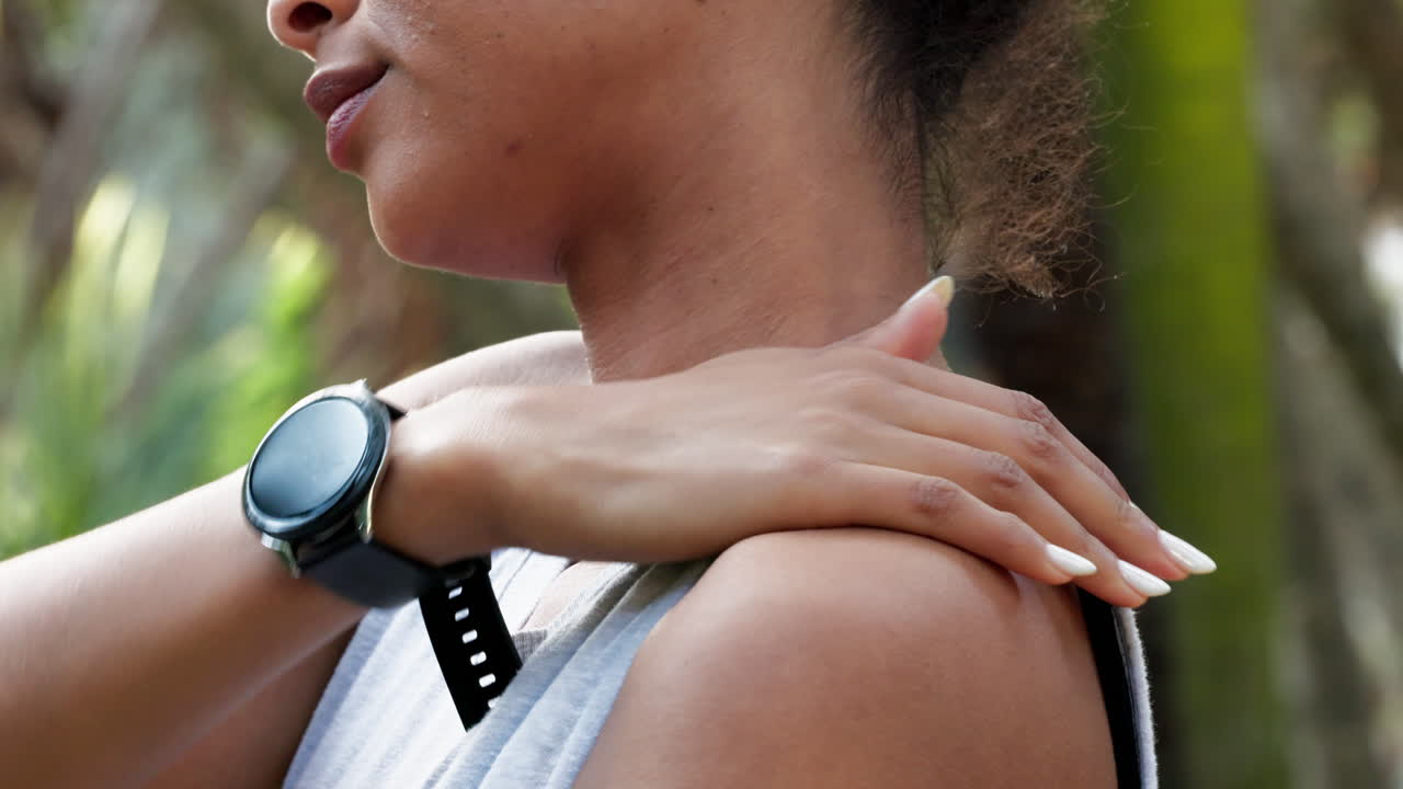 lesión deportiva, masaje en el cuello