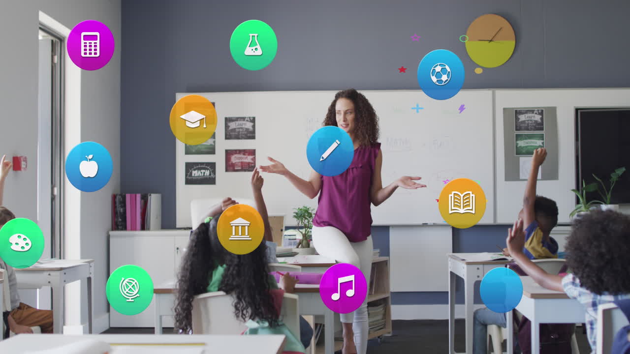 animación de iconos escolares sobre diversas maestras y alumnos levantando las manos en clase