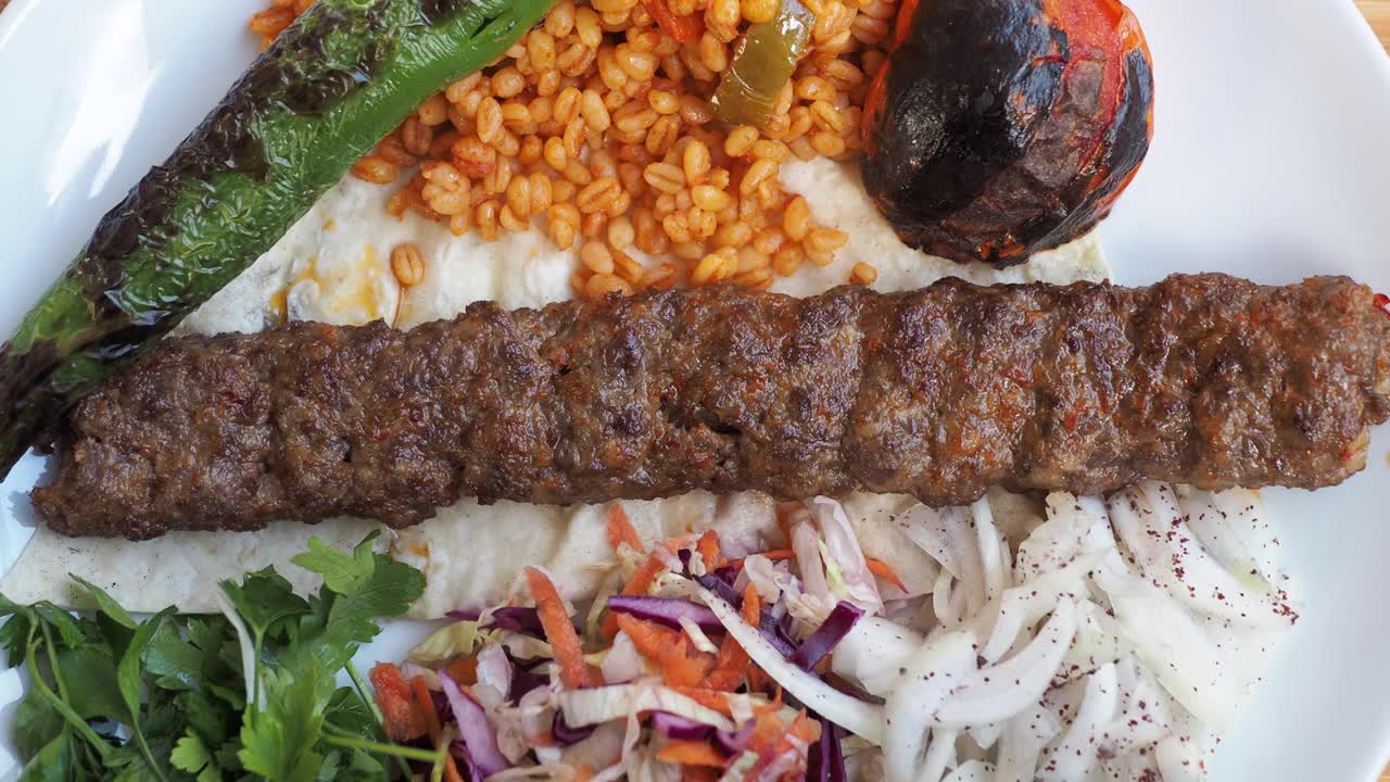kebab de adana turco