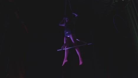 Acrobat-aerial-dancer-shot-in-4K