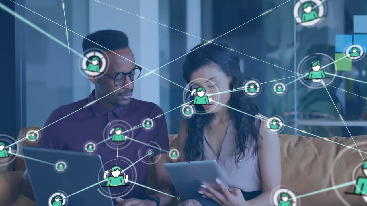 animación de la red de conexiones entre diversas personas de negocios en la oficina