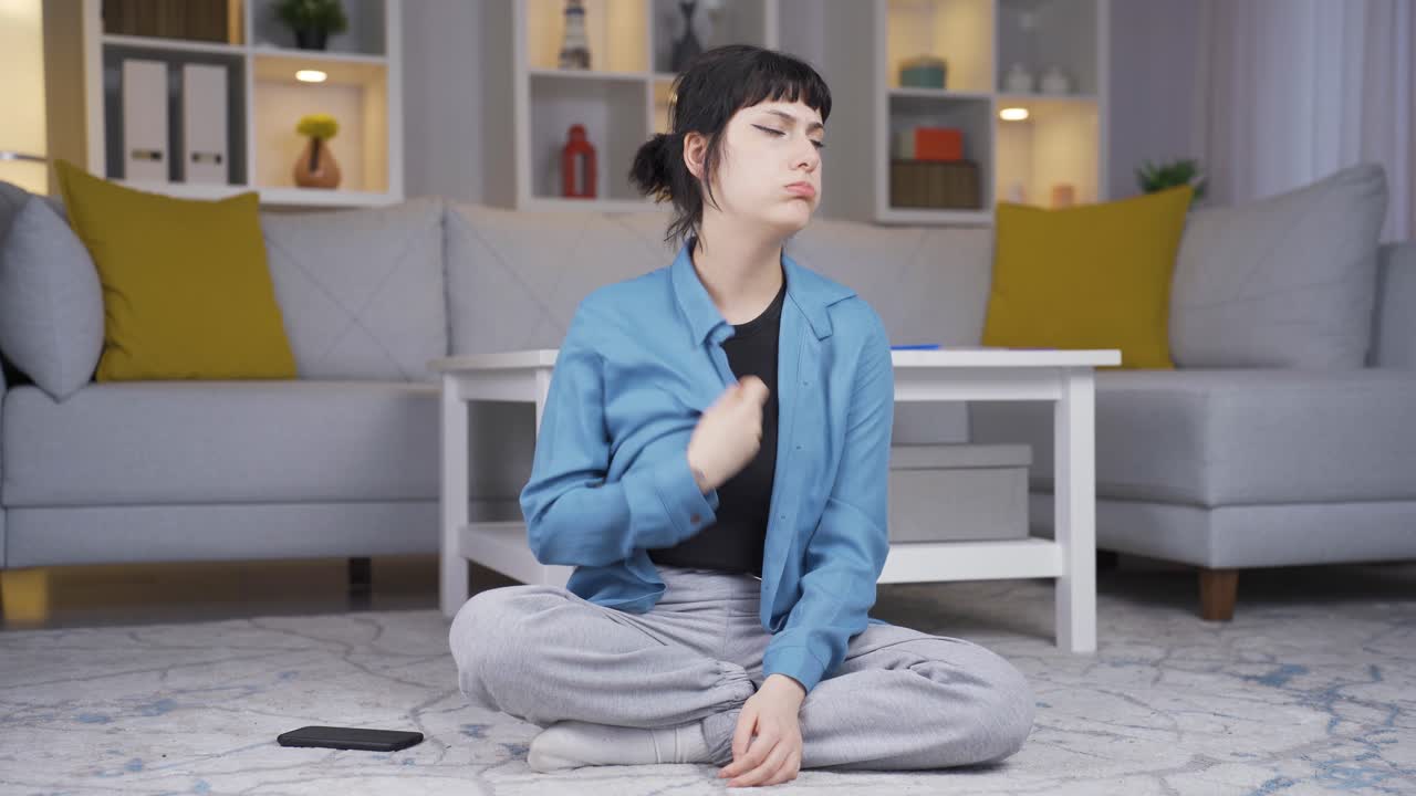 혐오스러운 젊은 여성.