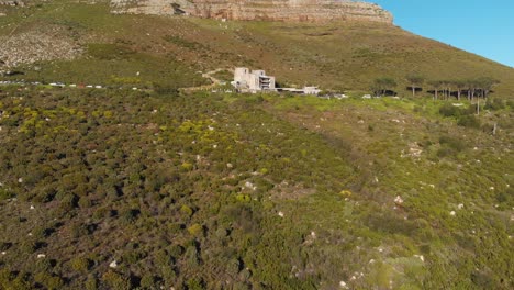 Cape-Town-cable-way-company-on-Table-Mountain