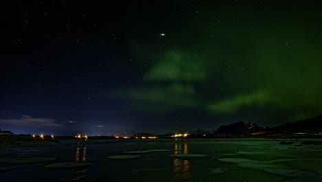 Night-scene-where-clouds-come-into-the-frame-from-the-left