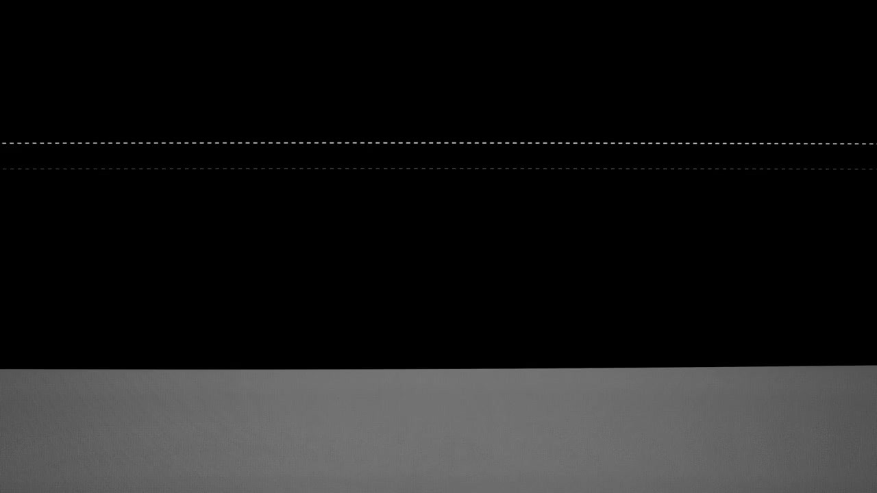 Abstrakt glitch-effekt med flimrende statisk støj og stiplede linjer