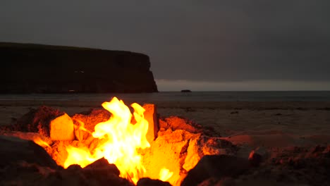 pozo de fuego en la playa 01