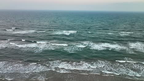 idyllic view of ocean waves on the gulf of mexico on padre island in texas, usa