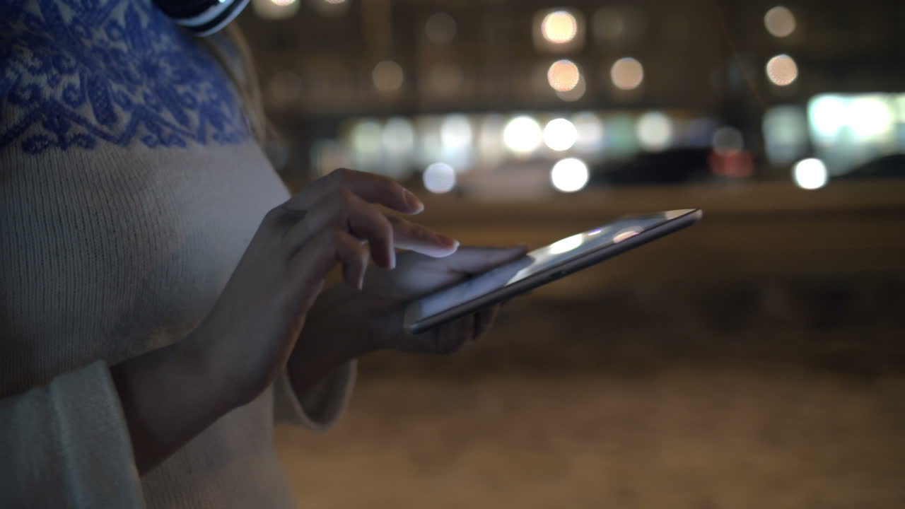 uso de almohadillas en movimiento durante el paseo nocturno