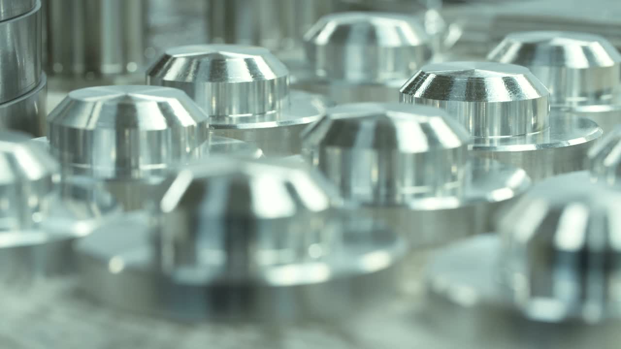 정밀 금속 부품을 만드는 데 쓰이는 도자기