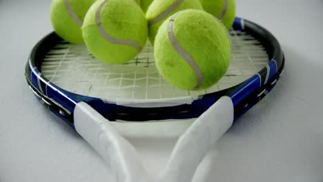 Tennis-balls-on-racket-4k