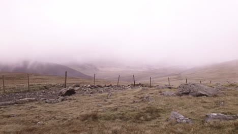 Wandern-Auf-Den-Snowdon-Mountain-Im-Nebel