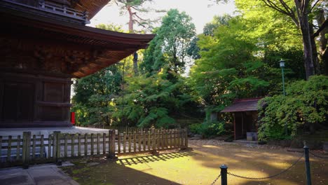 Mehrstöckige-Pagode,-Friedliche-Japanische-Szene-Am-Gotokuji-Schrein