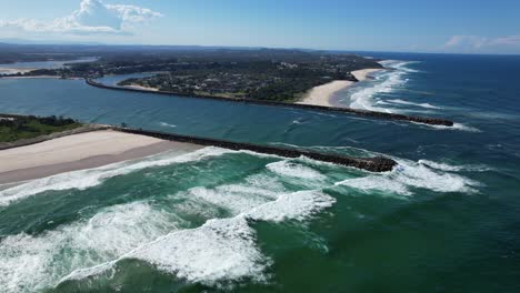 Richmond-River-Eingang-In-Der-Nähe-Von-Lighthouse-Beach-In-Ballina,-New-South-Wales,-Australien