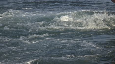 too many waves in the bosphorus