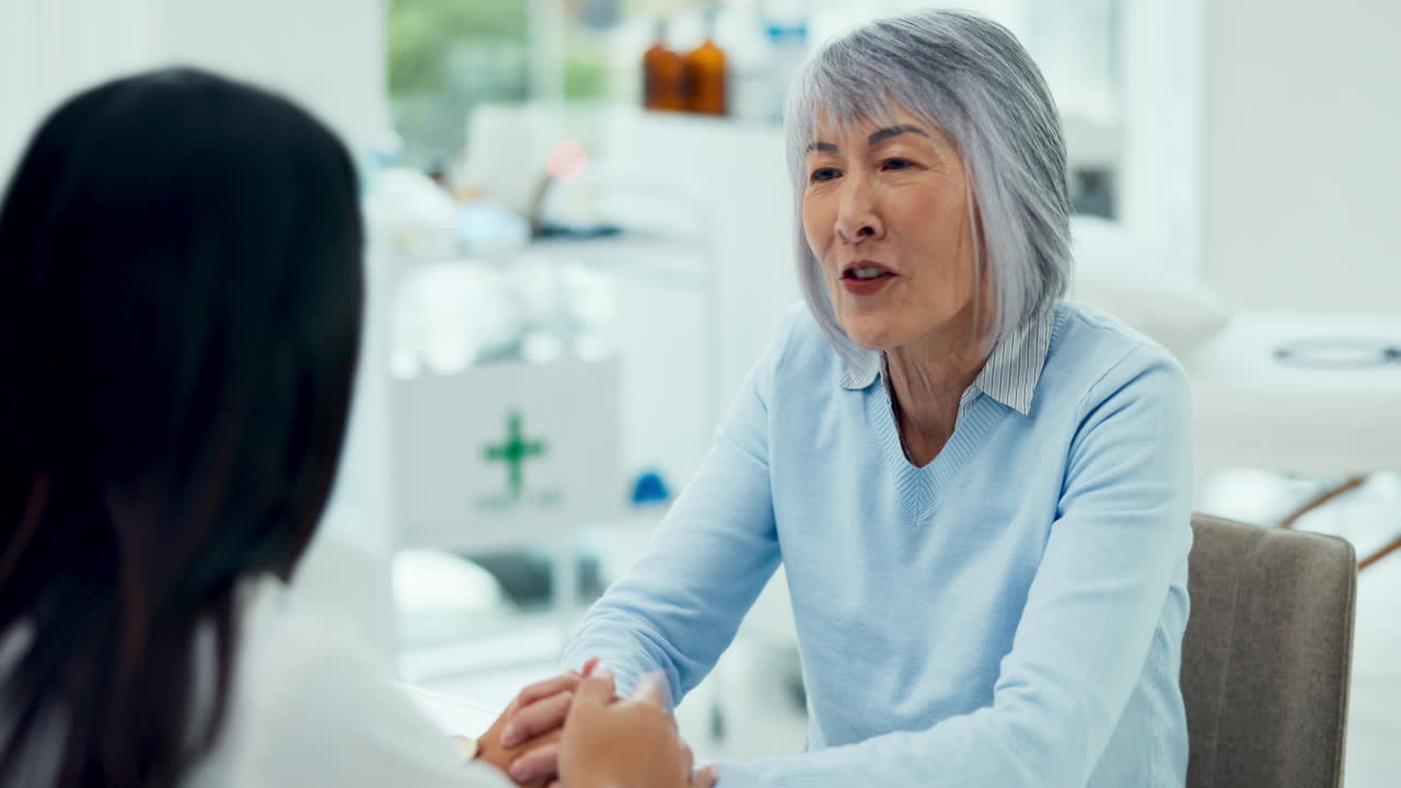 의료, 컨설팅 및 노인 여성