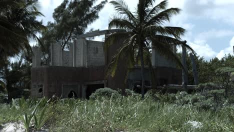 casa de playa mexicana abandonada