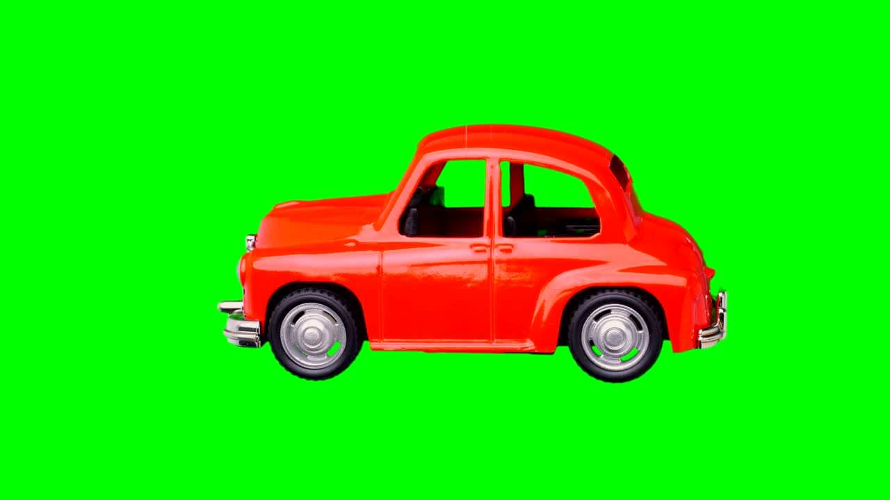 Mobil mainan merah terisolasi