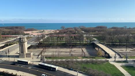 Autobuses-Estacionados-En-La-Terminal-De-Chicago