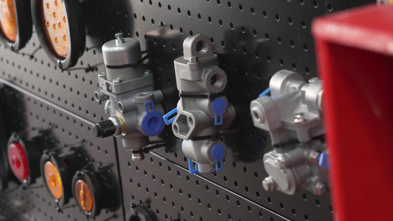 válvula de protección para remolque de tractor para la venta en una tienda de piezas de repuesto