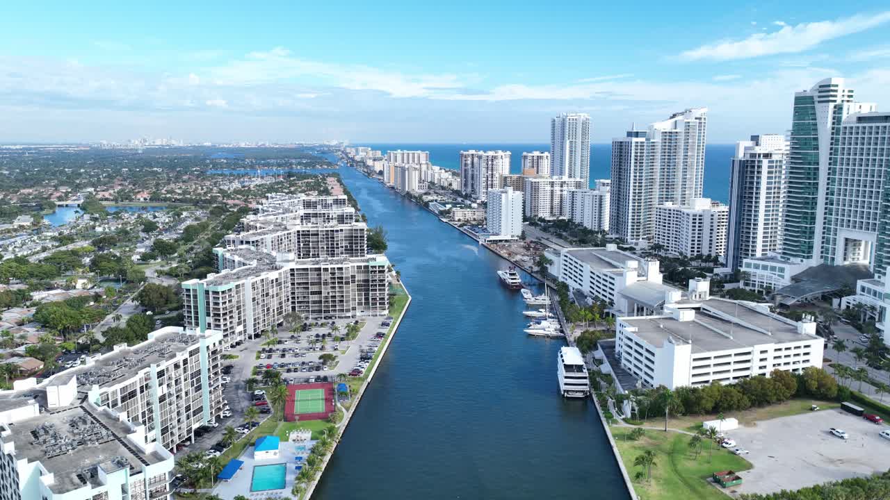 hollywood fl, 운하를 따라 북쪽으로 향합니다.