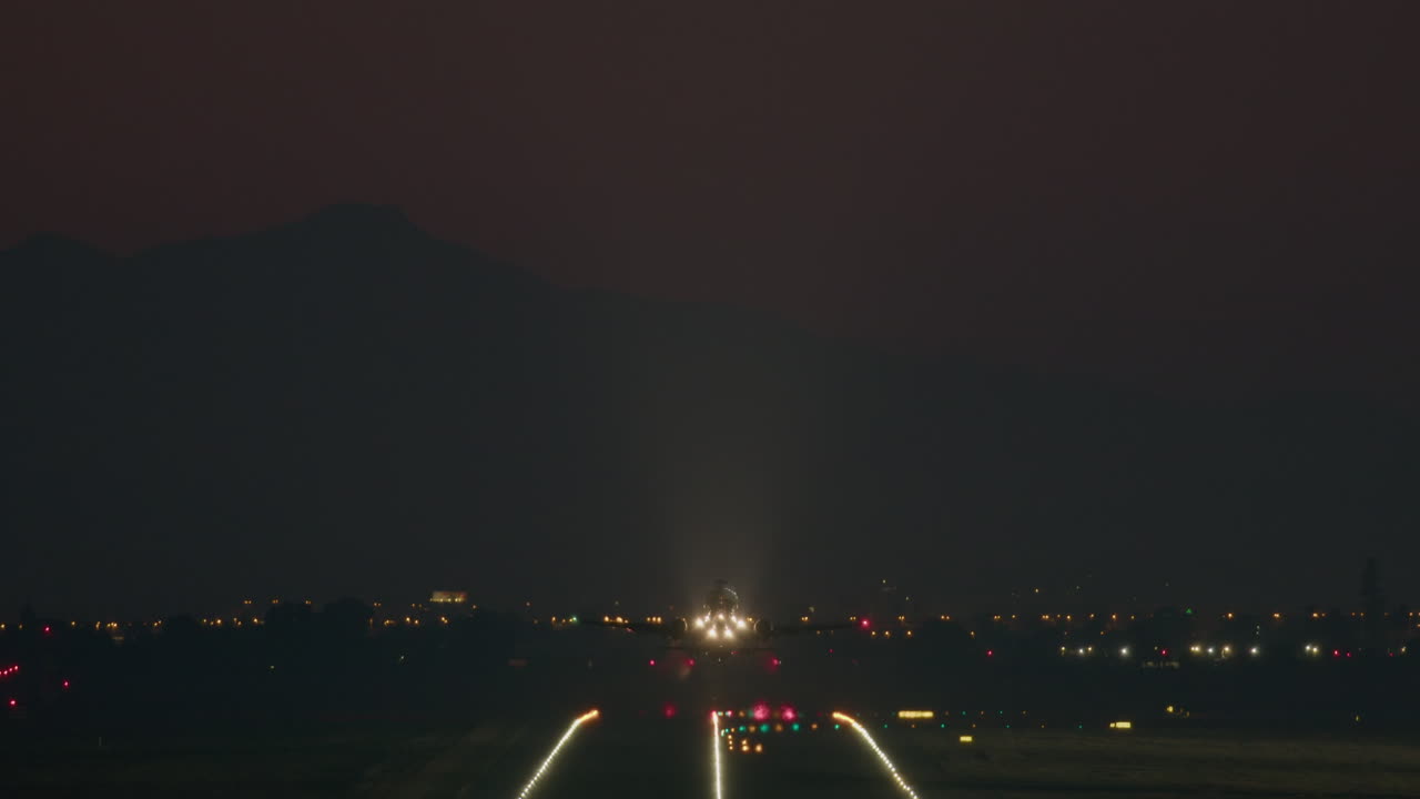 비행기 야간 이륙