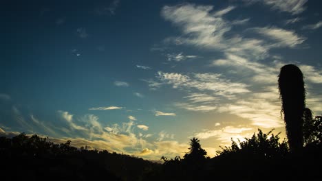 Zeitraffer-Schöne-Wolken-Am-Mt-Gravatt-Queensland-Australien-1