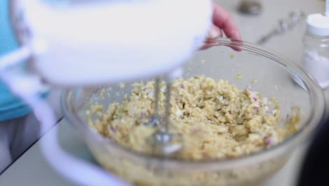 Grinding-Meat-Using-Food-Processor---Close-Up