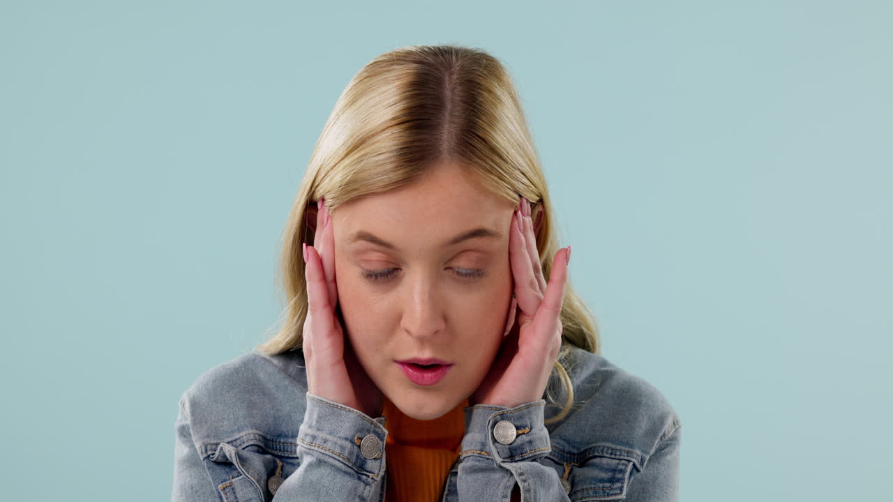 sorpresa, cara y mujer con estrés