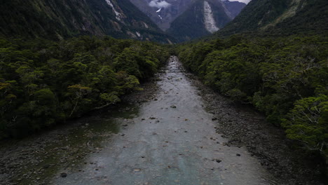 Revealing-mount-Pembroke-in-Milford-sound,-New-Zealand