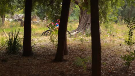 Couple-cycling-bicycle